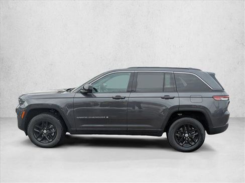 New 2025 Jeep Grand Cherokee Laredo X w/ Luxury Tech Group I image 8
