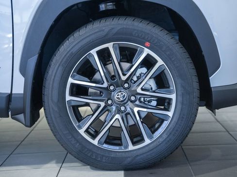 New 2026 Toyota Corolla Cross XLE AWD/4WD image 19