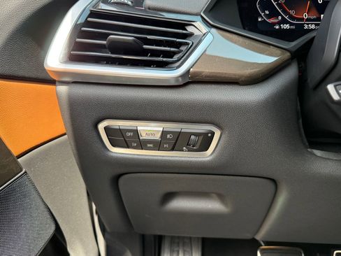Used 2022 BMW X5 sDrive40i w/ M Sport Package RWD image 35
