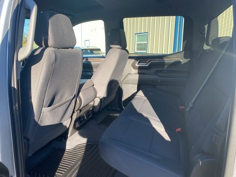 Used 2024 Chevrolet Silverado 1500 LT image 17