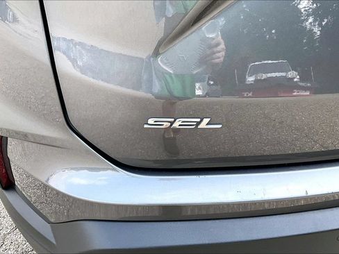 Used 2022 Ford Edge SEL AWD/4WD image 8