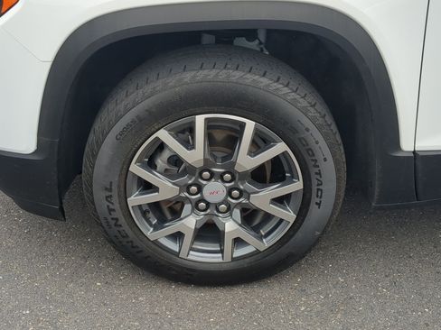 Used 2023 GMC Acadia SLT w/ Preferred Package FWD image 30