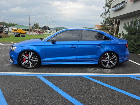 Used 2019 Audi RS 3 w/ Technology Package AWD/4WD image 6