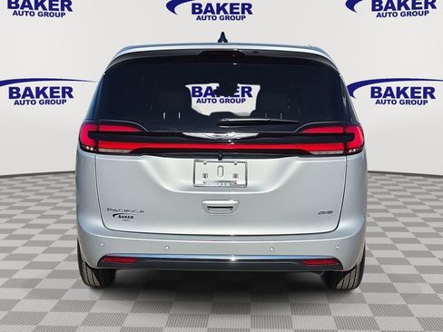 New 2026 Chrysler Pacifica Select AWD/4WD image 4