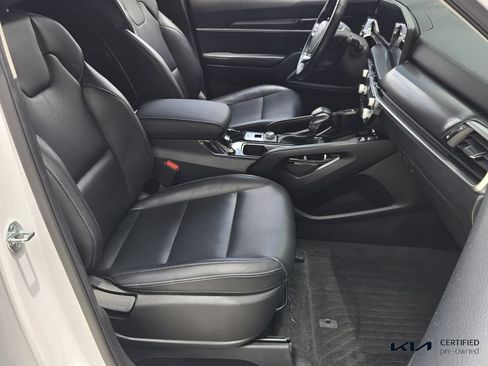 Certified 2024 Kia Telluride S FWD image 16