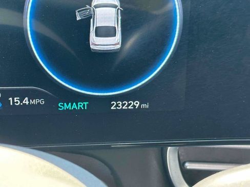 Used 2024 Hyundai Elantra SEL FWD image 23