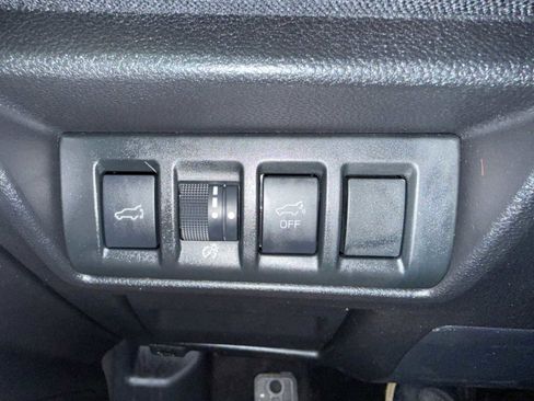 Used 2025 Subaru Outback Premium w/ Popular Package #1A image 29