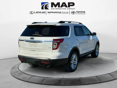 Used 2014 Ford Explorer XLT w/ Equipment Group 202A image 5