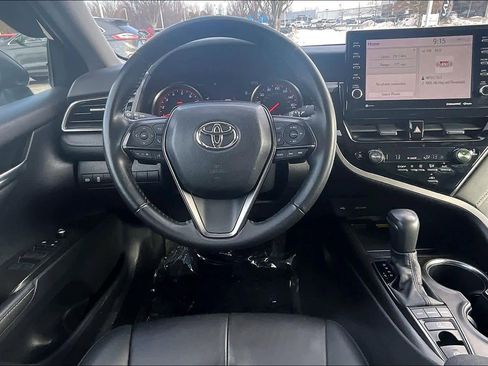 Used 2022 Toyota Camry XSE image 6