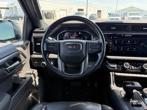 Used 2022 GMC Sierra 1500 AT4 w/ AT4 Premium Package AWD/4WD image 10