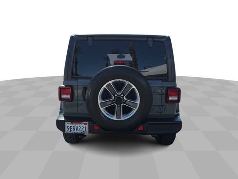 Used 2022 Jeep Wrangler Unlimited Sahara AWD/4WD image 7