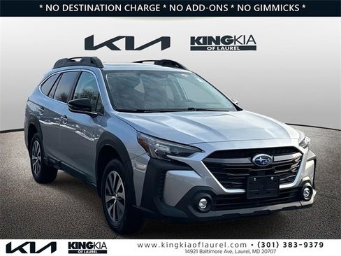 Used 2024 Subaru Outback Premium image 1