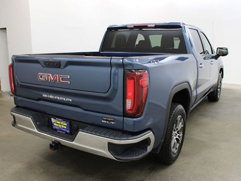 Used 2024 GMC Sierra 1500 SLT AWD/4WD image 4