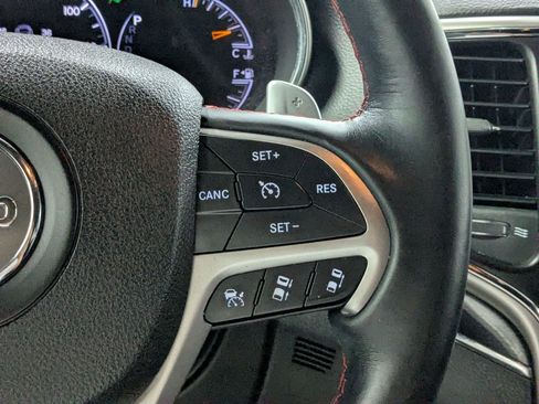 Used 2017 Jeep Grand Cherokee Trailhawk w/ Trailhawk Luxury Group AWD/4WD image 14