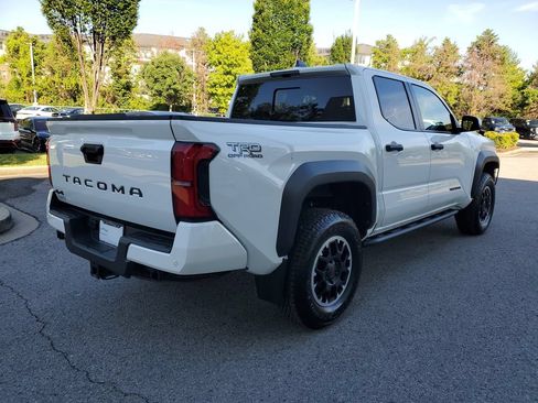 Used 2024 Toyota Tacoma TRD Off-Road w/ TRD Off Road Upgrade Package AWD/4WD image 4