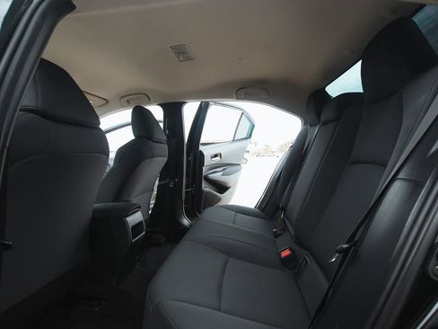 Used 2021 Toyota Corolla LE w/ Carpet Mat Package (TMS) image 19