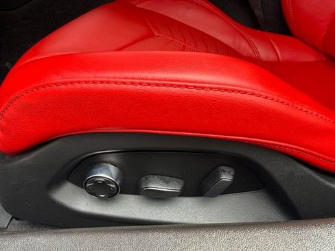 Used 2025 Chevrolet Corvette Z06 RWD image 17