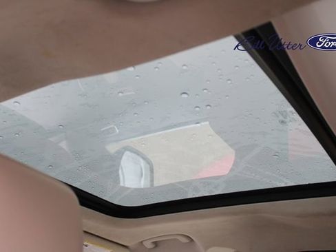 Used 2020 Jaguar F-PACE image 16