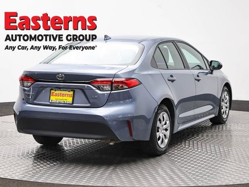 Used 2023 Toyota Corolla LE FWD image 5
