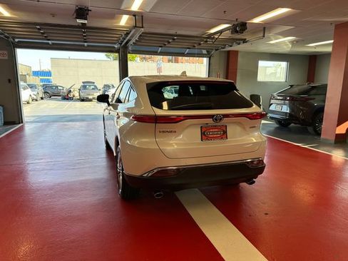 Certified 2024 Toyota Venza Limited AWD/4WD image 5