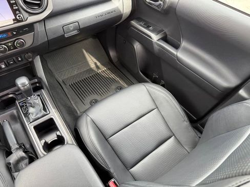 Used 2023 Toyota Tacoma TRD Sport w/ TRD Premium Sport Package image 27