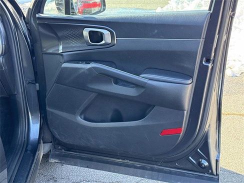 Used 2021 Kia Sorento S w/ Panoramic Sunroof Package image 8