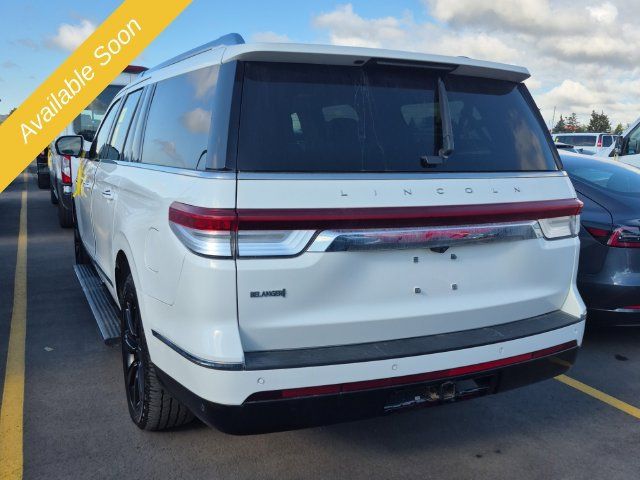 Used 2022 Lincoln Navigator L Reserve w/ Equipment Group 201A AWD/4WD image 3