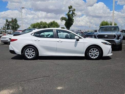 Used 2025 Toyota Camry LE FWD image 4