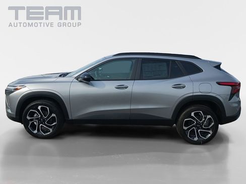 New 2026 Chevrolet Trax RS w/ Sunroof Package image 4