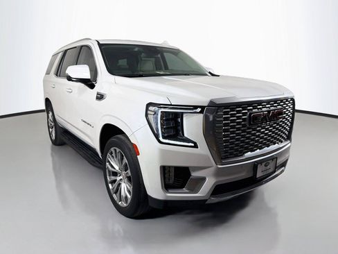 Used 2023 GMC Yukon Denali RWD image 3