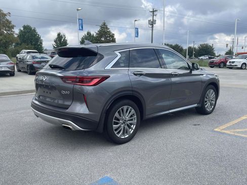 Used 2023 INFINITI QX50 Luxe FWD image 6