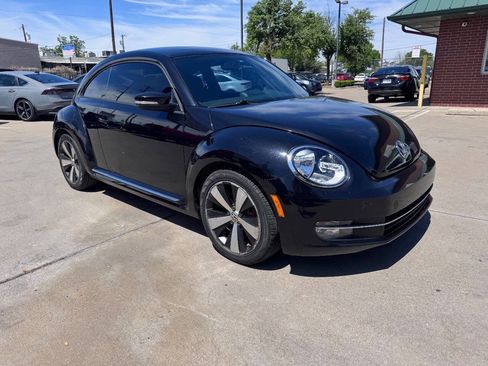 Used 2012 Volkswagen Beetle 2.0T image 3
