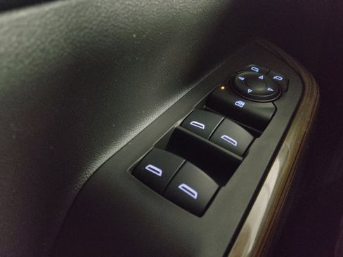 Used 2019 GMC Acadia SLE AWD/4WD image 27