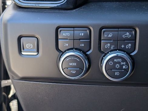 Used 2023 GMC Sierra 1500 AT4X image 23