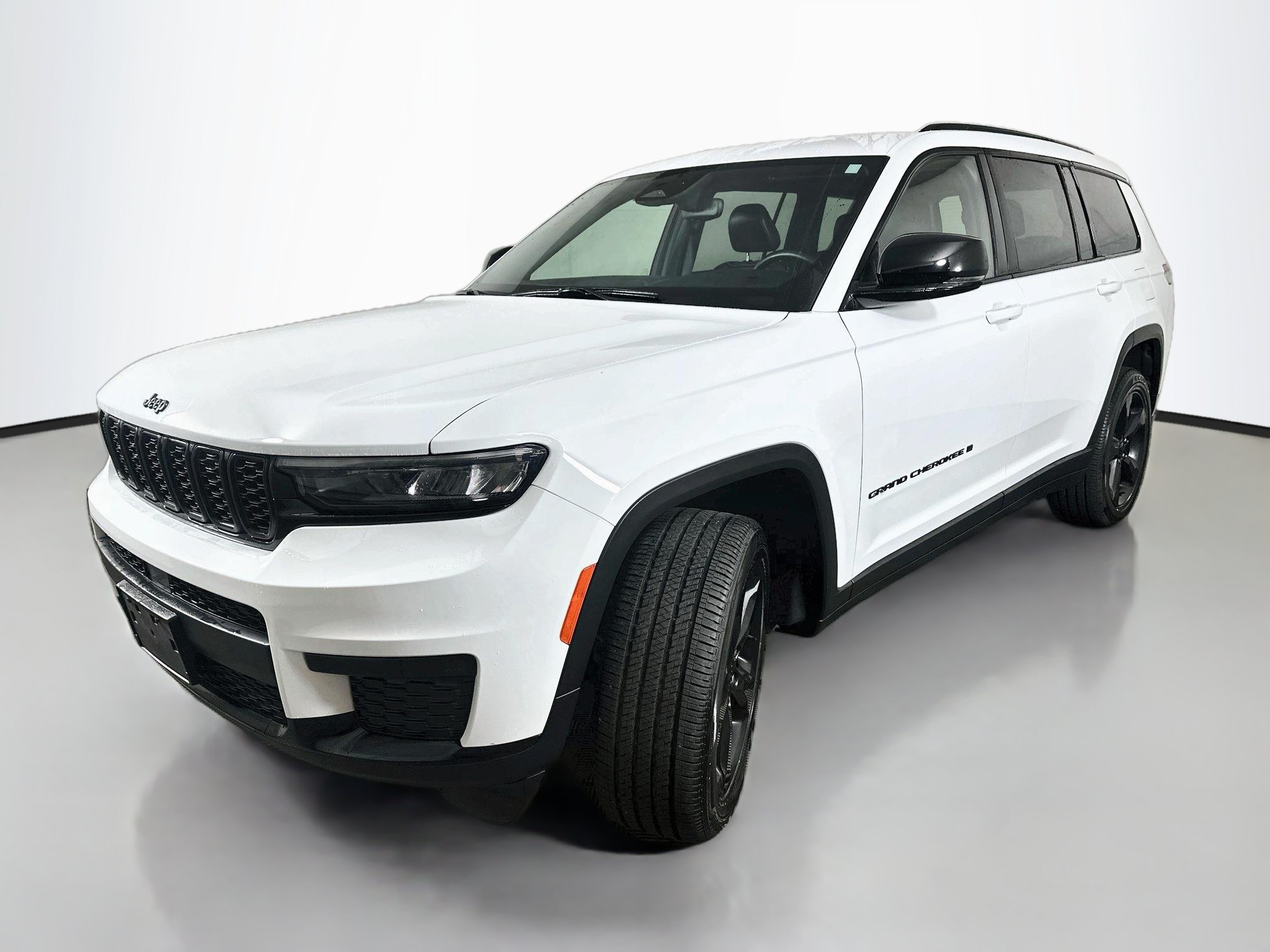 Used 2021 Jeep Grand Cherokee L Laredo AWD/4WD image 3