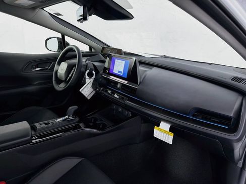 New 2027 Toyota Prius Plug-In Hybrid FWD image 30