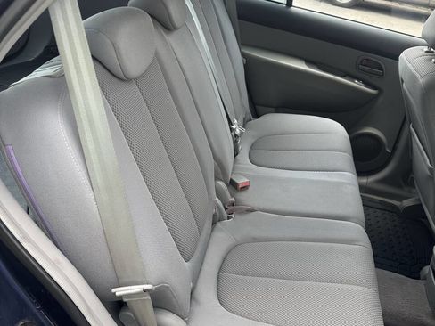 Used 2007 Kia Rondo EX image 15