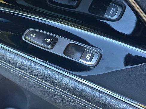 Used 2017 Kia Niro Touring FWD image 22