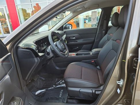 New 2026 Nissan Kicks SR w/ Cold Weather Package image 14