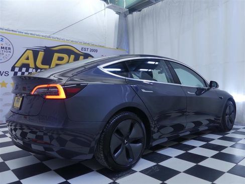 Used 2018 Tesla Model 3 Mid Range image 6