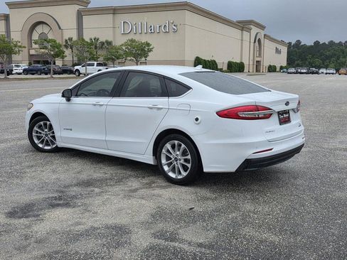 Used 2019 Ford Fusion SE FWD image 5