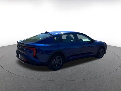 Used 2025 Kia K4 LXS image 15