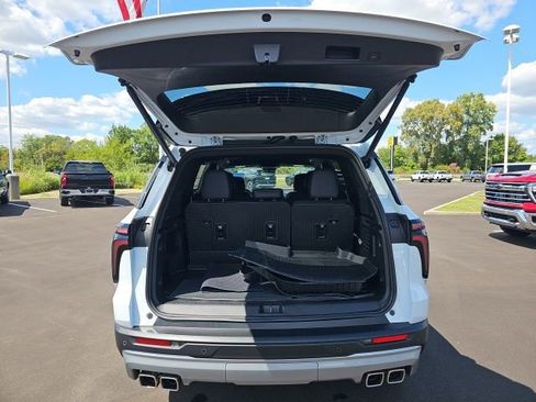 New 2026 Chevrolet Traverse LT w/ Driver Confidence Package image 31