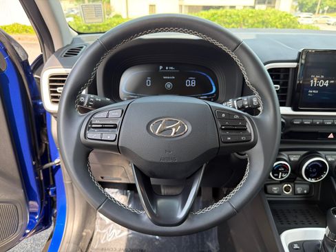 Certified 2025 Hyundai Venue Limited FWD image 24