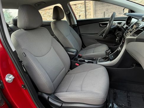 Used 2016 Hyundai Elantra SE image 34