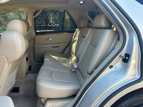 Used 2008 Cadillac SRX AWD w/ Utility Package image 11