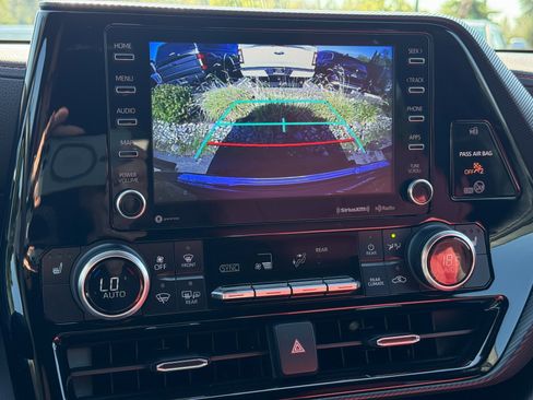 Used 2021 Toyota Highlander XSE image 33