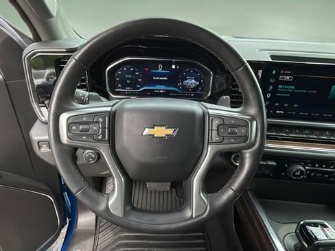 Used 2023 Chevrolet Silverado 1500 LT AWD/4WD image 12