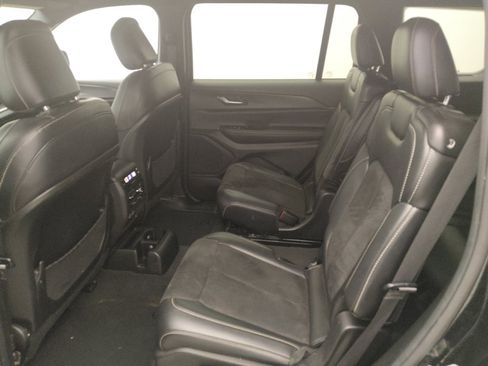 Used 2024 Jeep Grand Cherokee L Laredo AWD/4WD image 18