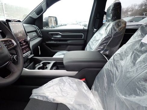 New 2026 RAM 1500 4x4 Crew Cab image 12